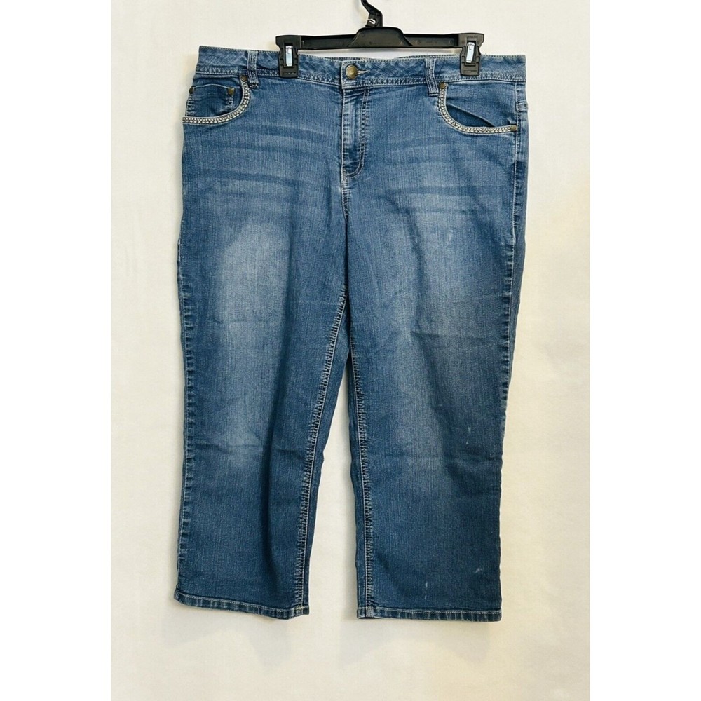 Lane Bryant Avenue Womens Capri Jeans Size 18 Light Blue Wash Embellished Pocket